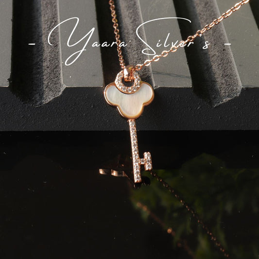 Elegant Rosegold Necklace