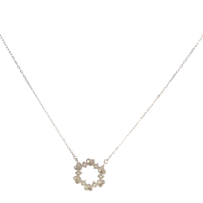 Elegant Floral Pendant Necklace